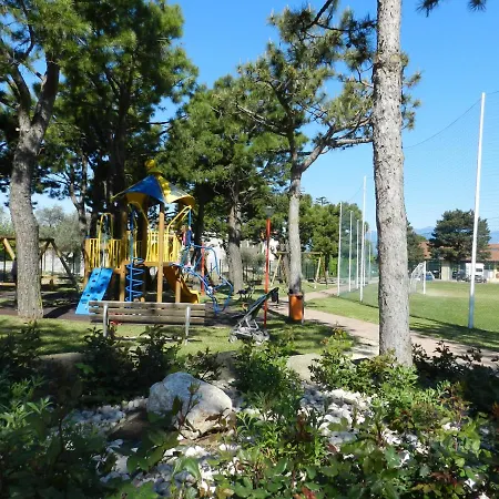 Rustico Park Delle Rose - Regarda Travel ラツィーゼ