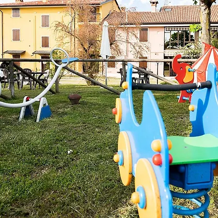 Apartment Rustico Park Delle Rose - Regarda Travel *