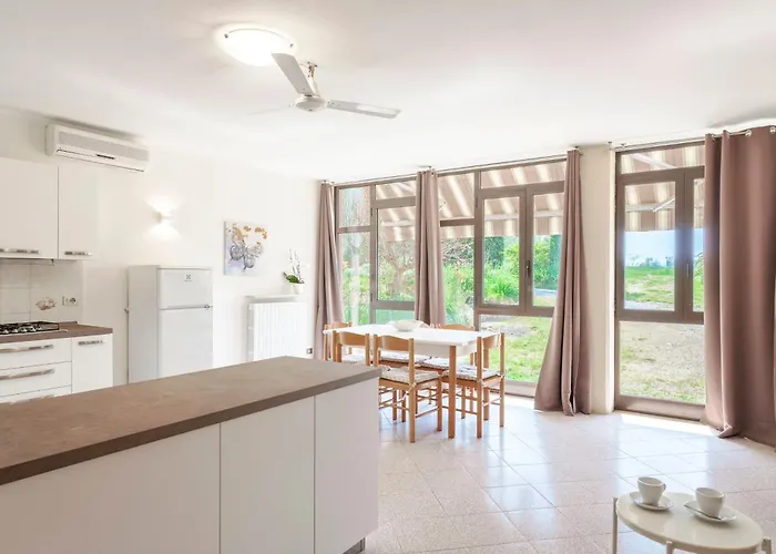 Rustico Park Delle Rose - Regarda Travel Lägenhet *